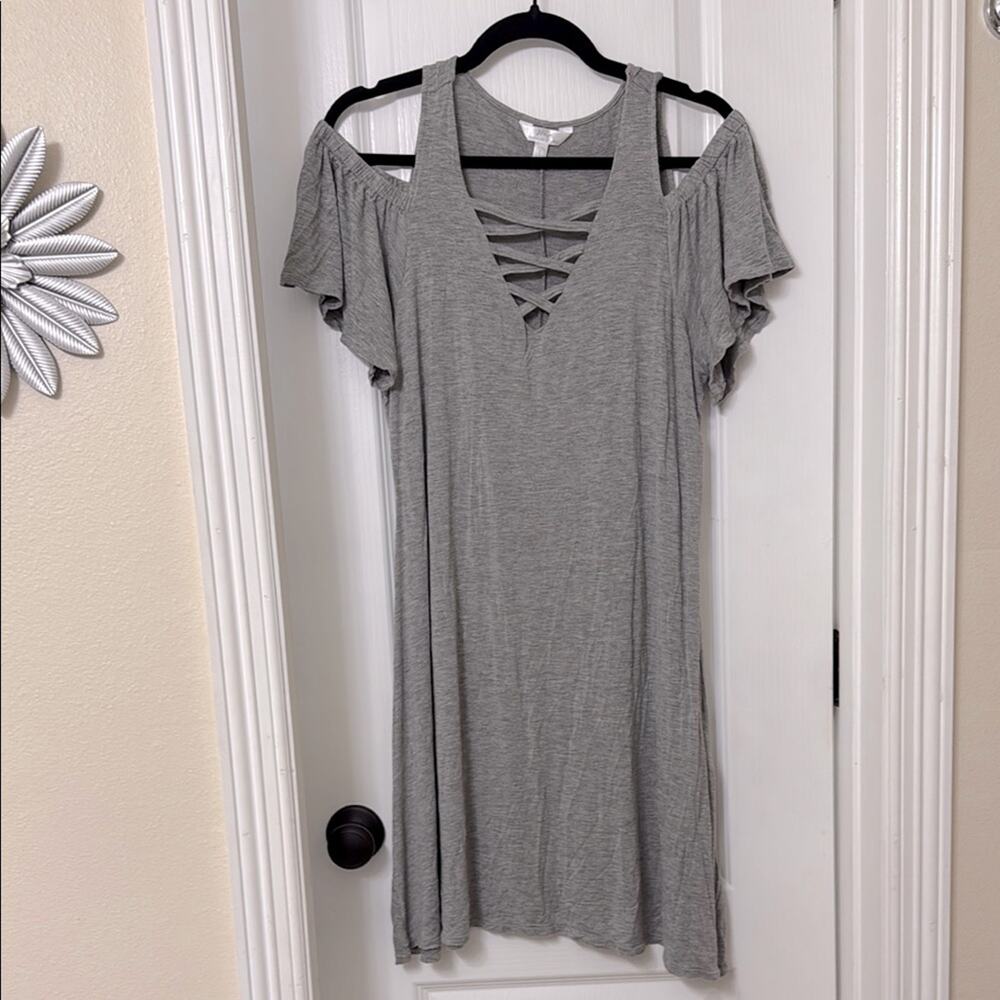 Harmony & Havoc gray crisscross V-neck cold shoulder dress L